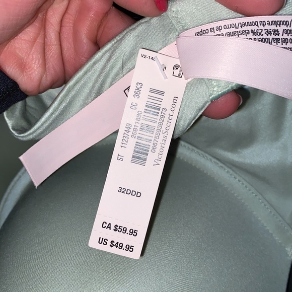 Bras - Picture 2 of 2